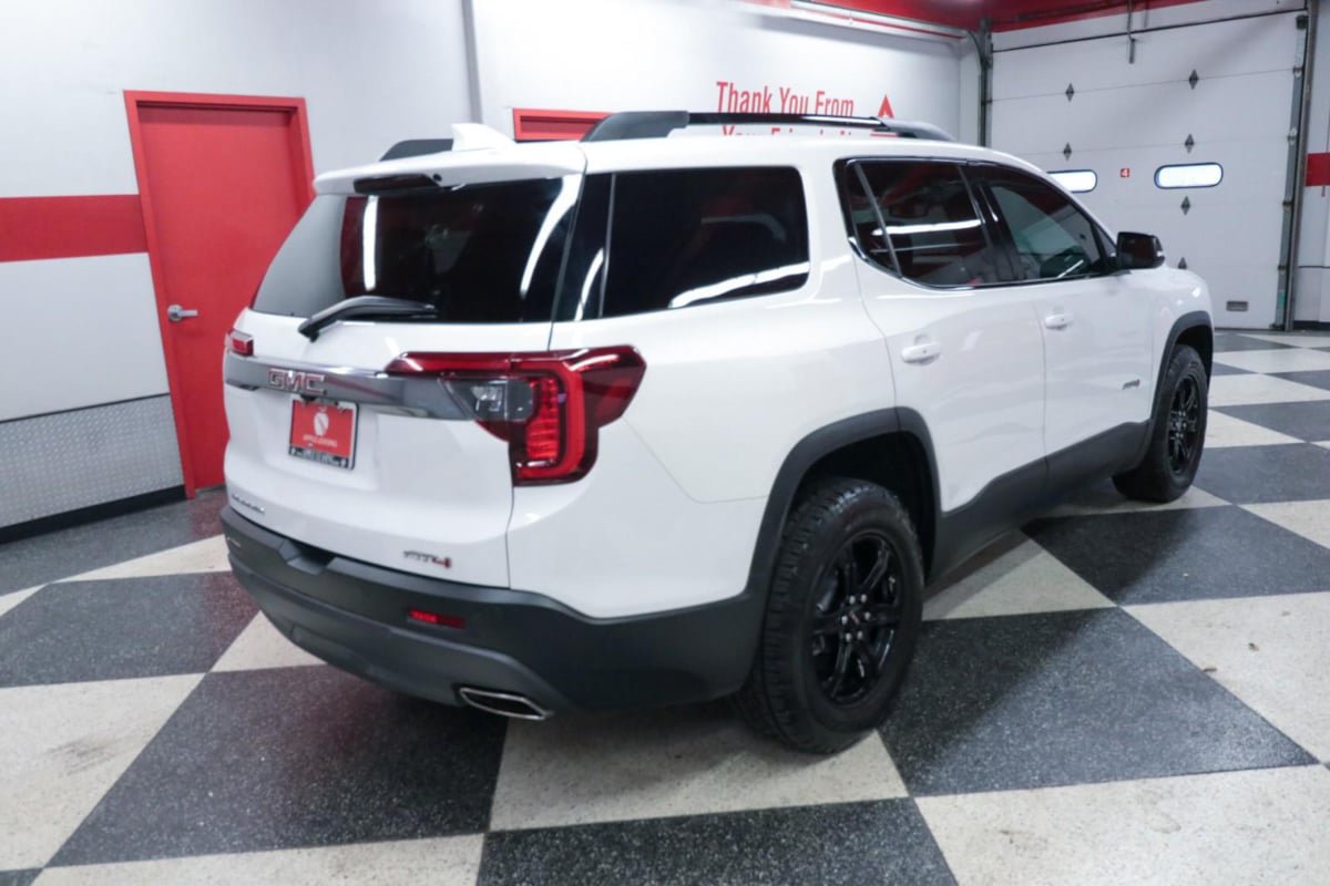 Used 2023 GMC Acadia AT4 w/ Technology Package AWD/4WD image 7