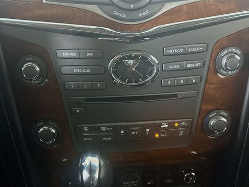 Used 2016 INFINITI QX80 4WD w/ Deluxe Technology Package image 24