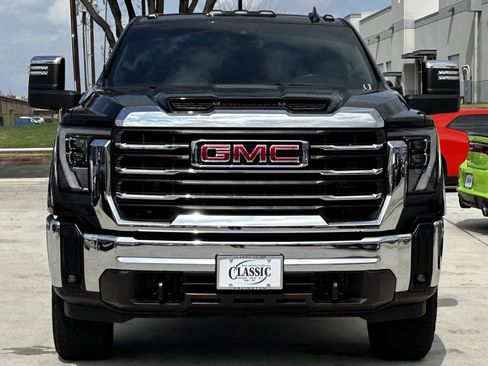 Used 2025 GMC Sierra 2500 SLT image 8
