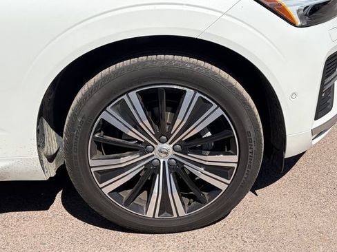 Used 2023 Volvo XC60 B5 Plus w/ Protection Package Premier FWD image 4