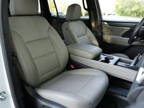 Used 2024 GMC Acadia Elevation w/ Black Edition FWD image 32