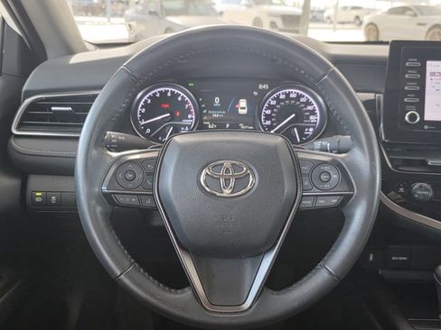 Used 2022 Toyota Camry SE w/ Convenience Package image 16