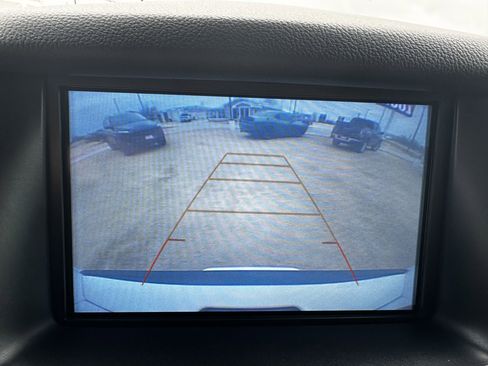 Used 2018 GMC Yukon SLT w/ Open Road Package image 33