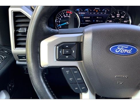 Used 2019 Ford F250 Lariat w/ Lariat Ultimate Package image 19