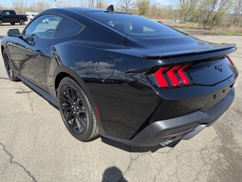 New 2026 Ford Mustang Coupe image 3
