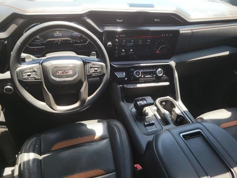 Used 2022 GMC Sierra 1500 AT4 w/ AT4 Premium Package AWD/4WD image 14