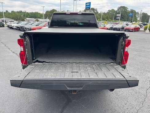 Used 2023 Chevrolet Silverado 2500 Custom w/ Custom Value Package AWD/4WD image 10
