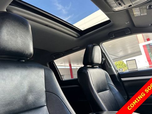 Used 2019 Toyota Highlander XLE image 19