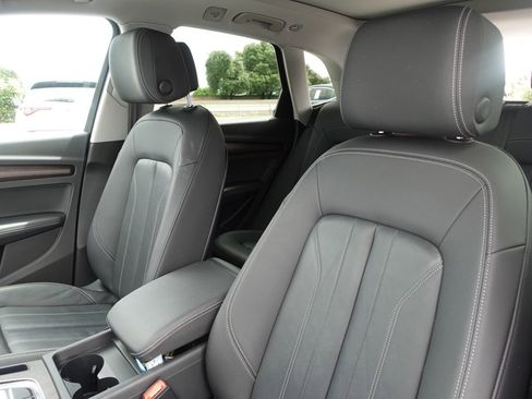 Used 2023 Audi Q5 2.0T Premium Plus w/ Premium Plus Package AWD/4WD image 22