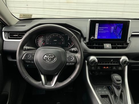 Used 2025 Toyota RAV4 XLE image 14