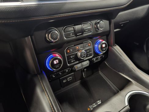 Used 2021 GMC Yukon AT4 w/ AT4 Premium Plus Package image 13