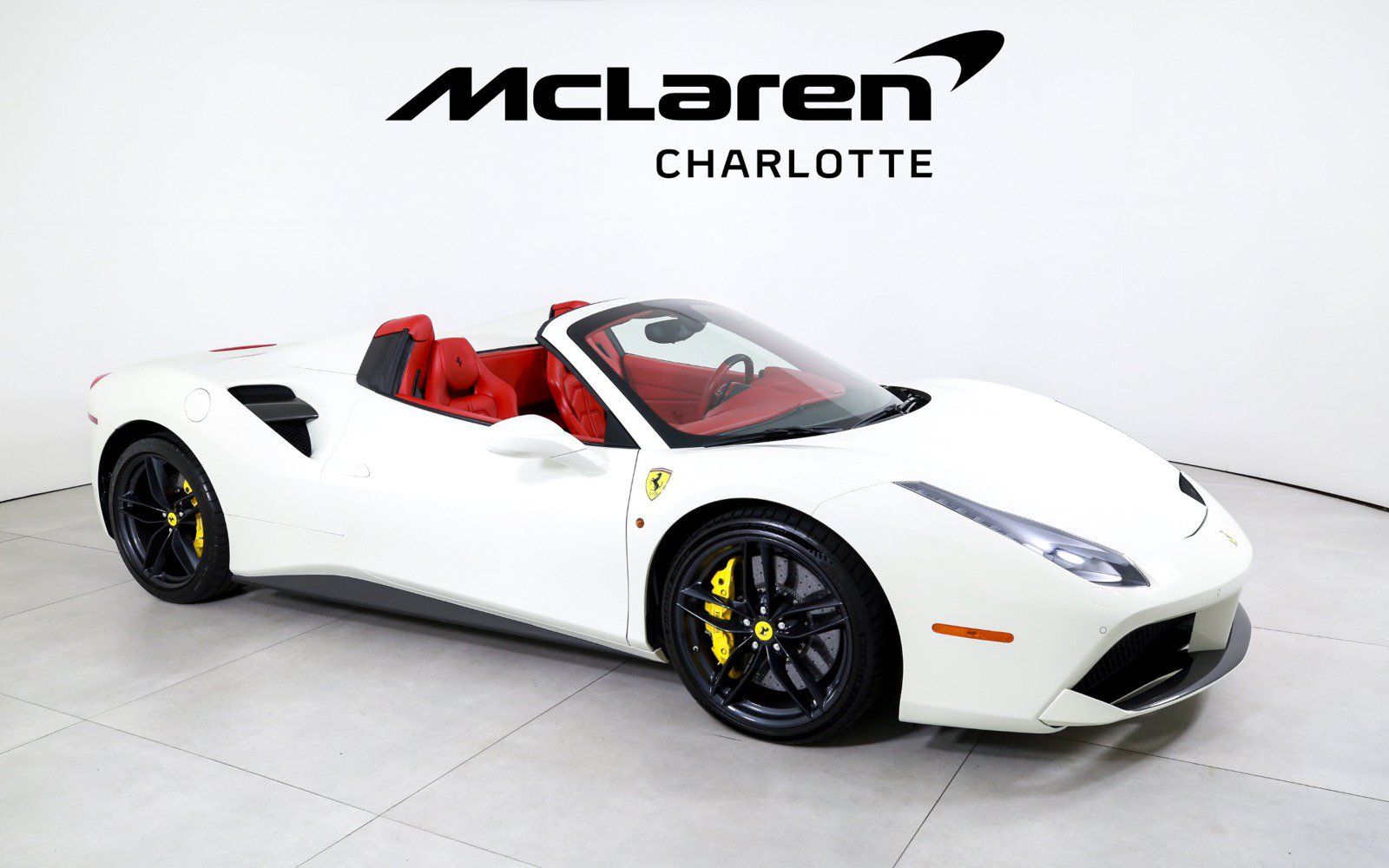 Used 2018 Ferrari 488 Spider RWD image 2