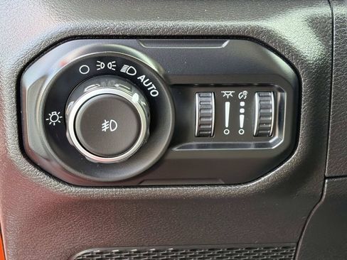 Used 2019 Jeep Wrangler Sport AWD/4WD image 19