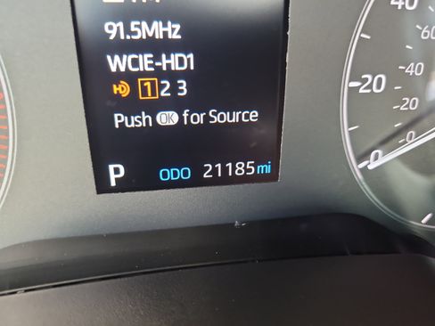 Certified 2025 Toyota Corolla LE FWD image 31