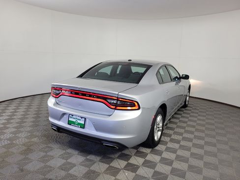 Used 2022 Dodge Charger SXT RWD image 9