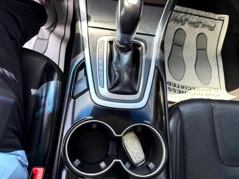 Used 2015 Ford Edge Titanium w/ Technology Package image 12