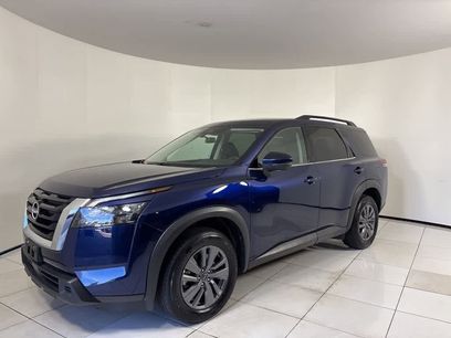 Used 2024 Nissan Pathfinder SV