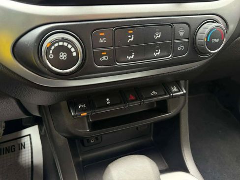 Used 2022 Chevrolet Colorado LT w/ Safety Package image 23