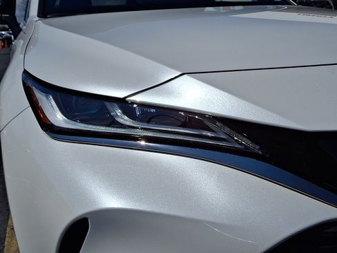 Used 2024 Toyota Venza Nightshade AWD/4WD image 2