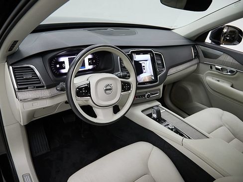 Certified 2023 Volvo XC90 B6 Plus w/ Protection Package AWD/4WD image 12