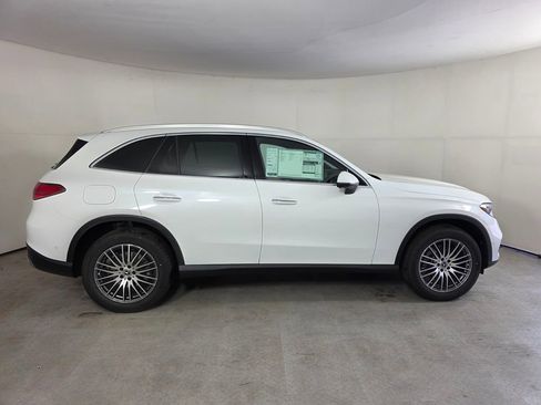 New 2026 Mercedes-Benz GLC 300 4MATIC image 3