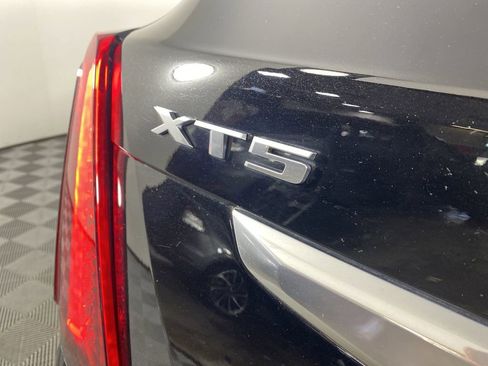 Used 2025 Cadillac XT5 Premium Luxury image 34