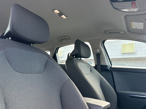 Used 2025 Kia K4 FWD image 16