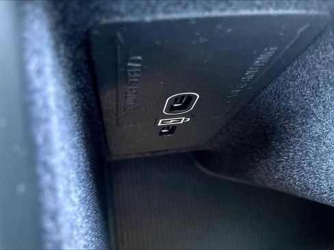 New 2026 Volvo V60 B5 Cross Country Plus w/ Climate Package image 23