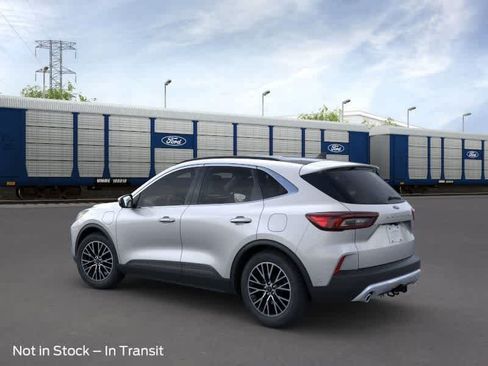 New 2024 Ford Escape SE w/ PHEV Premium Package FWD image 4