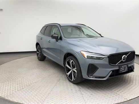 Certified 2023 Volvo XC60 B5 Ultimate w/ Climate Package image 8