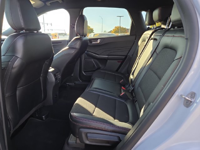 Used 2025 Ford Escape ST-Line Select AWD/4WD image 28