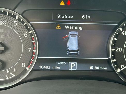 Used 2024 Nissan Armada SL w/ Captain's Chairs Package image 32