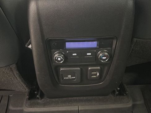 Used 2023 Buick Enclave Essence w/ Experience Buick Package image 22