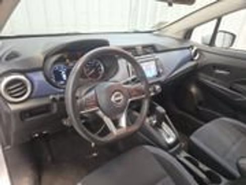 Used 2023 Nissan Versa SV FWD image 4