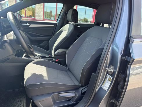 Used 2025 Volkswagen Jetta Sport FWD image 9