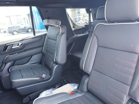 New 2026 GMC Yukon AT4 Ultimate w/ LPO, Floor Liner Package AWD/4WD image 29