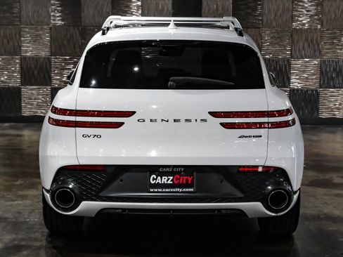 Used 2022 Genesis GV70 3.5T Sport w/ Sport Prestige Package AWD/4WD image 9