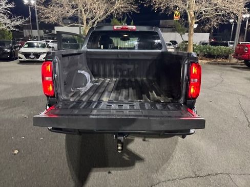 Used 2017 Chevrolet Colorado Z71 image 31