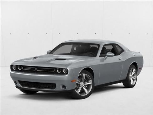 Used 2015 Dodge Challenger R/T Plus RWD image 1