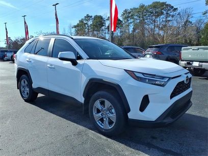New 2025 Toyota RAV4 XLE w/ Convenience Package