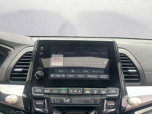 Used 2023 Honda Odyssey Touring image 17