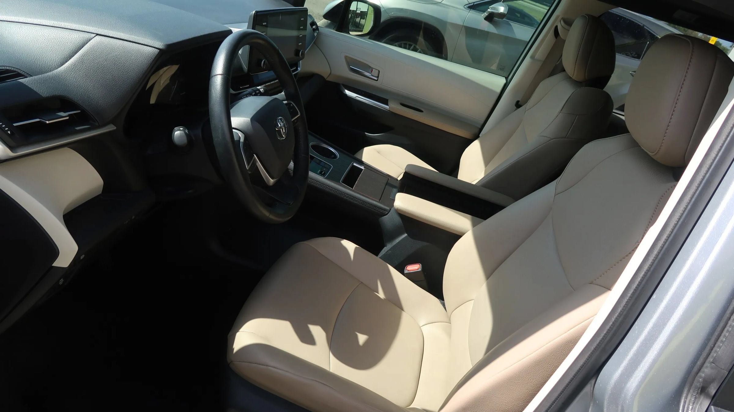Used 2021 Toyota Sienna XLE FWD image 17