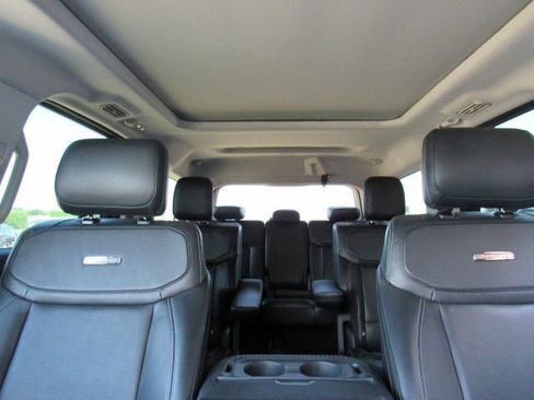 Used 2025 Ford Expedition Platinum AWD/4WD image 29