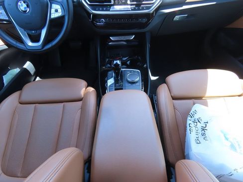 Used 2022 BMW X3 sDrive30i w/ Premium Package 2 (ZPA) RWD image 9
