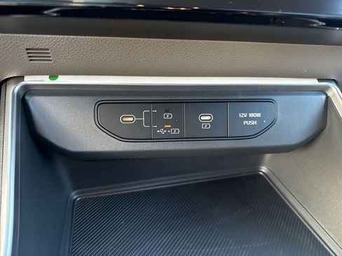 New 2026 Kia Carnival LXS image 35