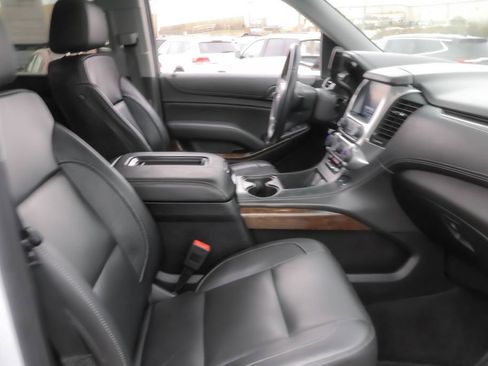 Used 2018 Chevrolet Tahoe LT w/ LT Signature Package image 34
