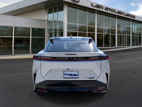 Used 2023 Lexus RZ 450e Premium w/ Accessory Package (A2) AWD/4WD image 4