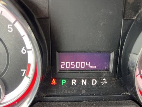 Used 2012 Dodge Grand Caravan SE image 12