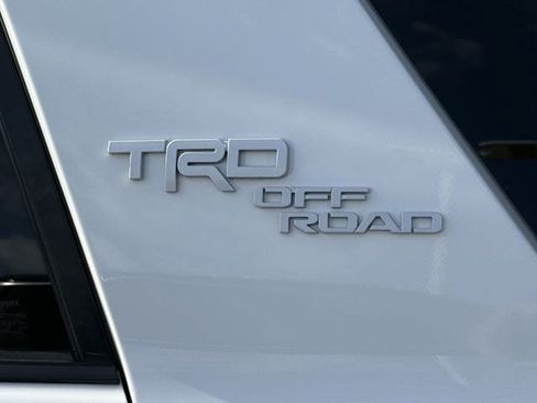 Used 2023 Toyota 4Runner TRD Off-Road Premium w/ Off Road Premium Plus Package AWD/4WD image 8