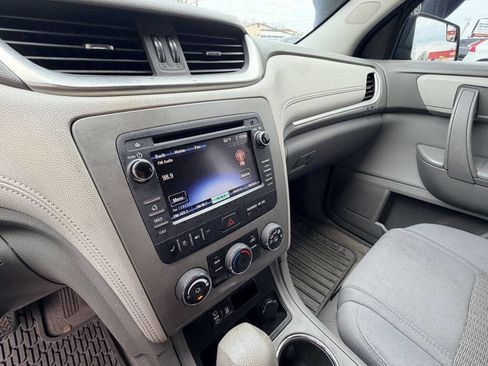 Used 2014 Chevrolet Traverse LS image 12